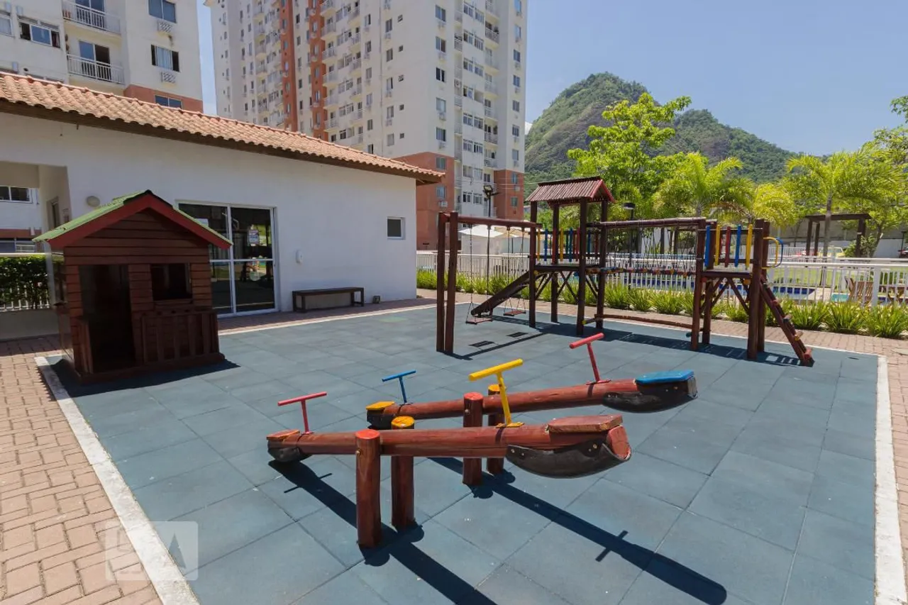 2-bedroom apartment in a building with a gym — photo 18