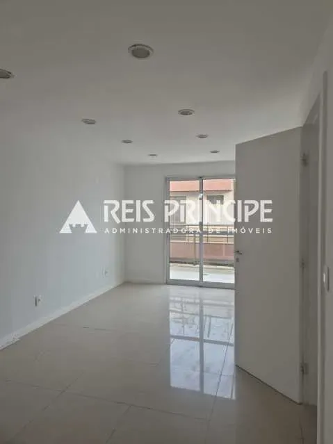 Duplex top-floor apartment with 3 bedrooms and balcony grill — photo 26