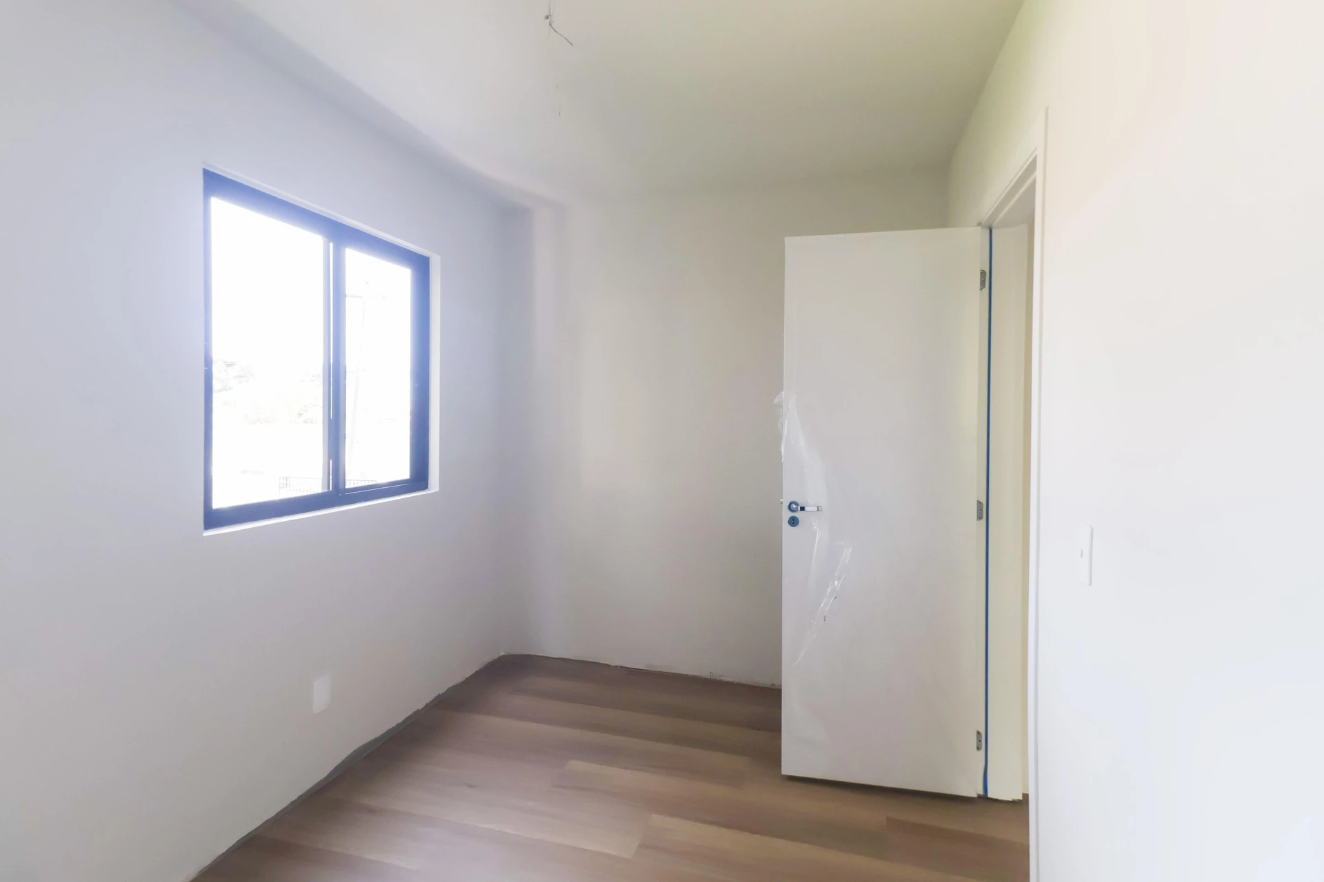 3-bedroom apartment with a park view in Curitiba — photo 23