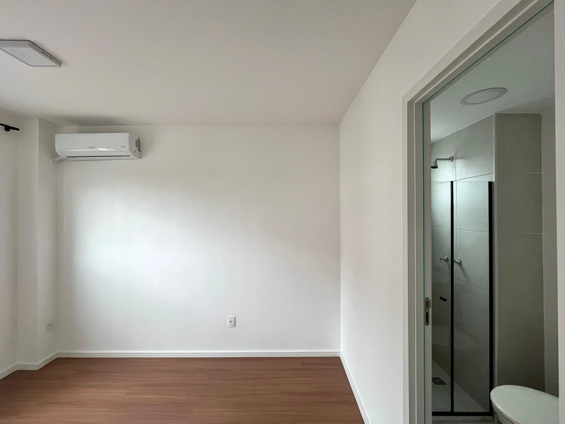 Wood or laminate floors in a 2-bedroom apartment, 45 m² — photo 21