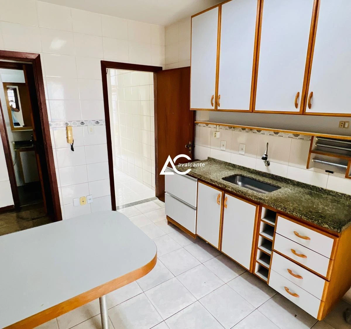 Дом 200 м² с отдельной кухней и 3 парковками — photo 27