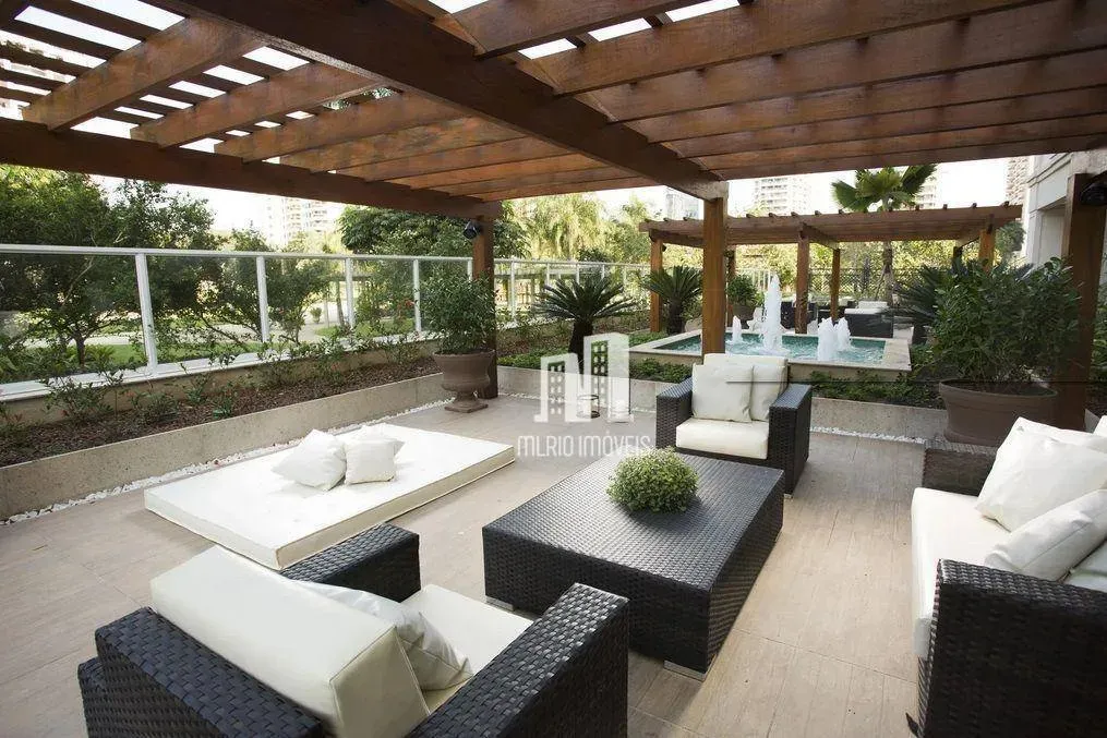 Furnished apartment, 192 m², with a water view — photo 10