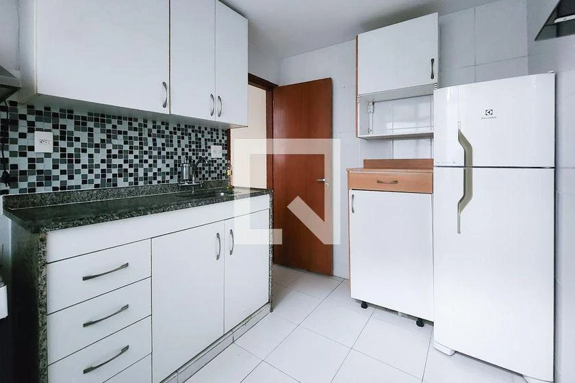 Furnished 2-bedroom apartment with 84 m² — photo 7