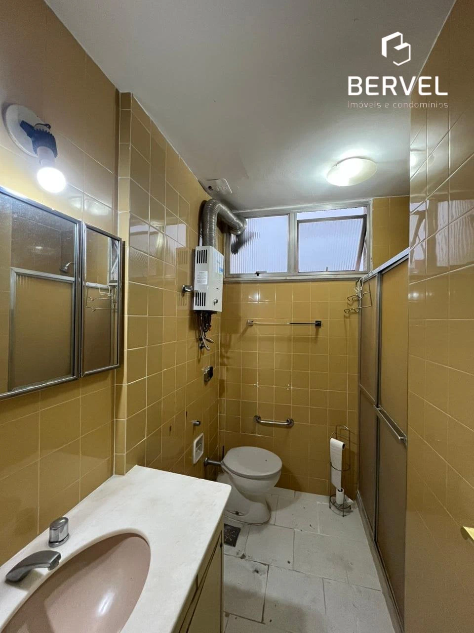 2-bedroom apartment with 1 bathroom, no parking — photo 12