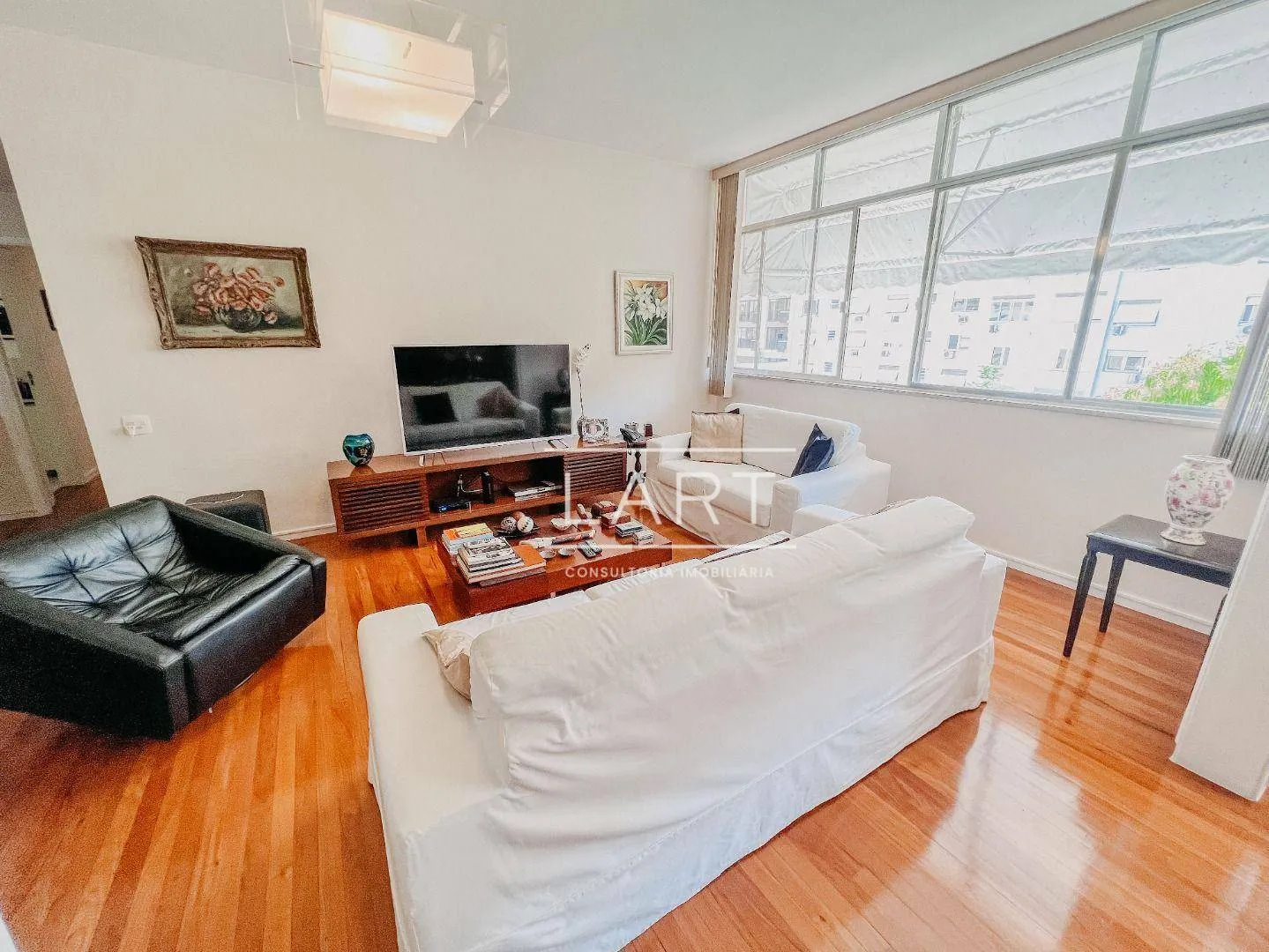 Home office in a 3-bedroom apartment, 160 m² — photo 15