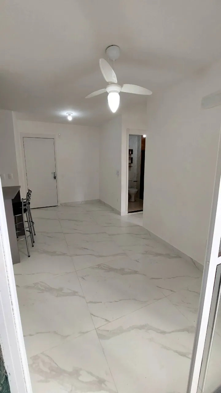 2-bedroom apartment in a building with a gym — photo 6
