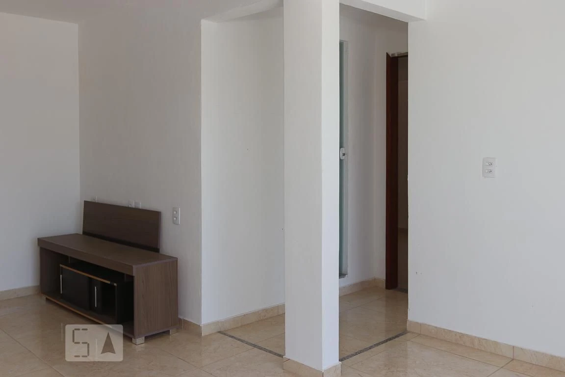Unfurnished apartment with 2 bedrooms and a balcony — photo 34