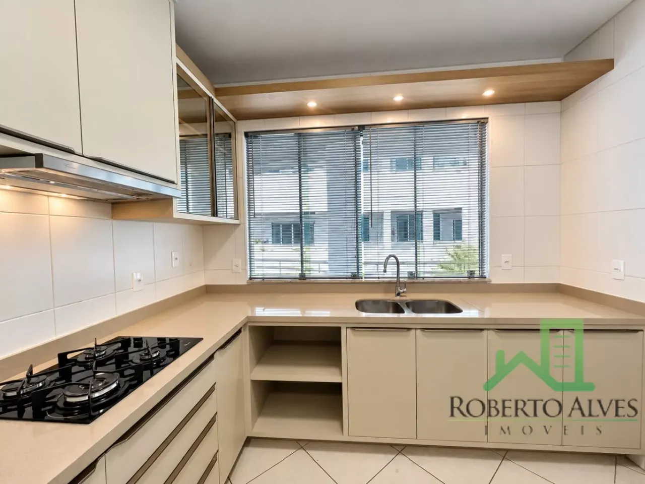 Apartamento de 2 quartos com banheira, Jurerê