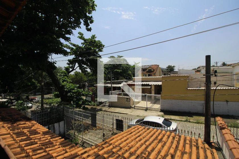 265 m² house with a home office and a bathtub — photo 26