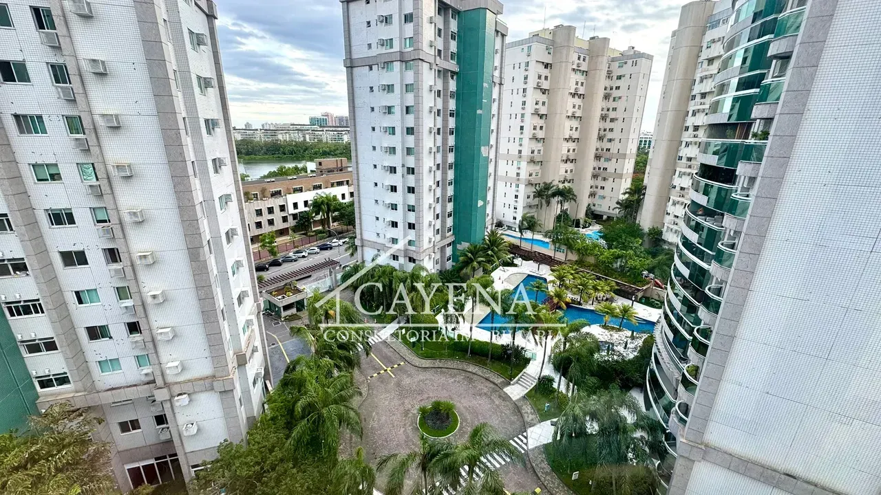 Furnished 4-bedroom apartment with glazed balcony — photo 6