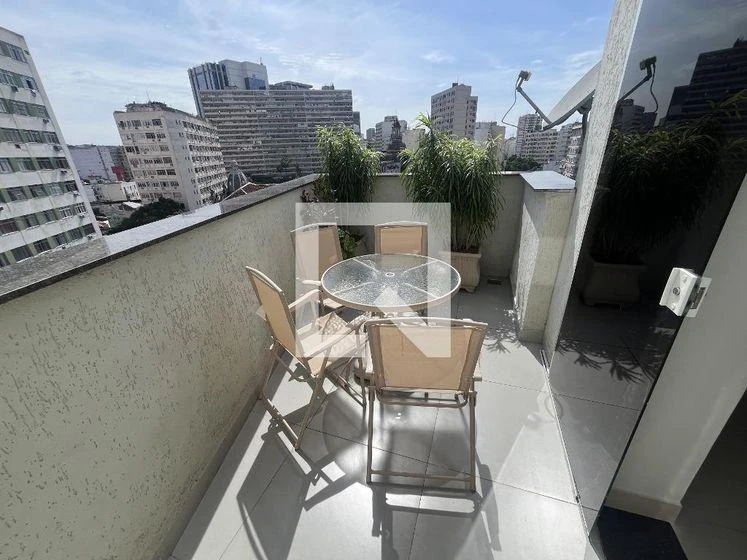 Furnished apartment, 30 m², with a glass-enclosed balcony — photo 7