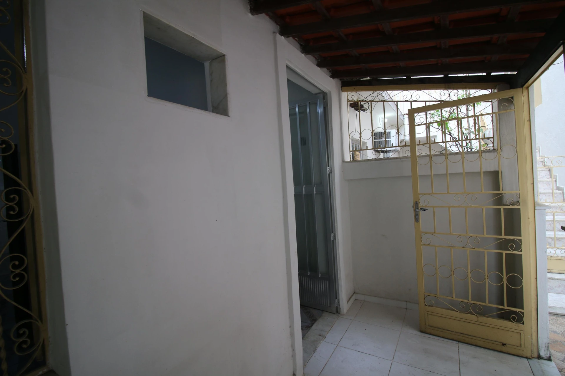 Rental house with 3 en-suite bedrooms and 4 bathrooms — photo 7