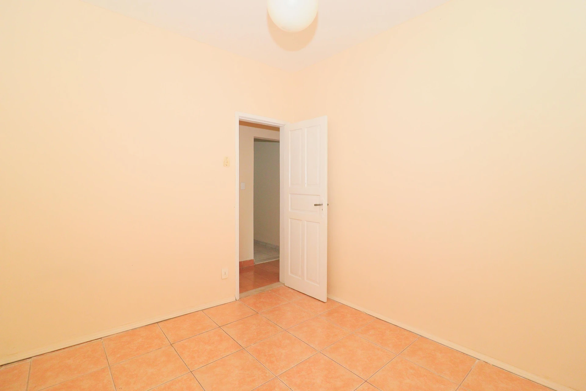 Rental apartment with 2 bedrooms and 2 bathrooms — photo 23