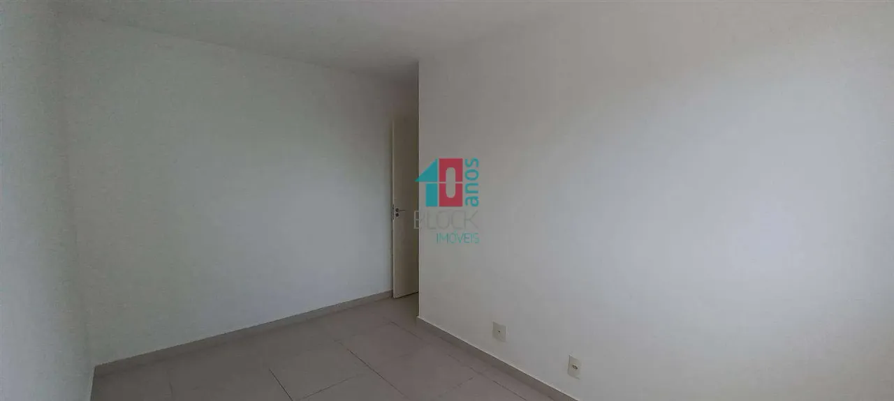 Apartamento de 2 quartos com vaga e cozinha separada — photo 18