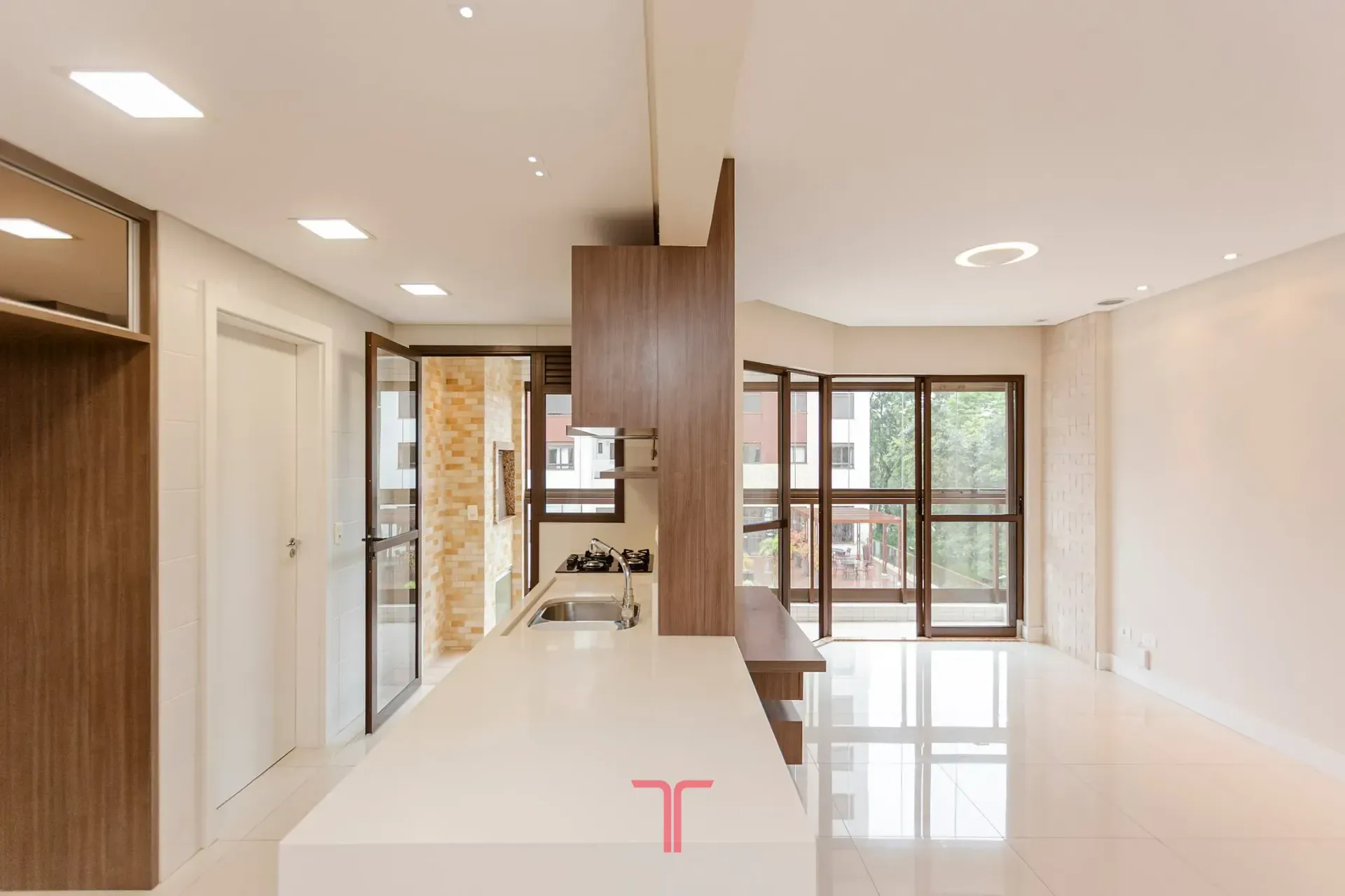 3-bedroom apartment in a building with a pool — photo 6