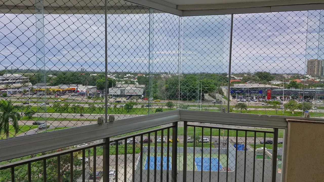 Apartment, 68 m², with a glass-enclosed balcony — photo 32