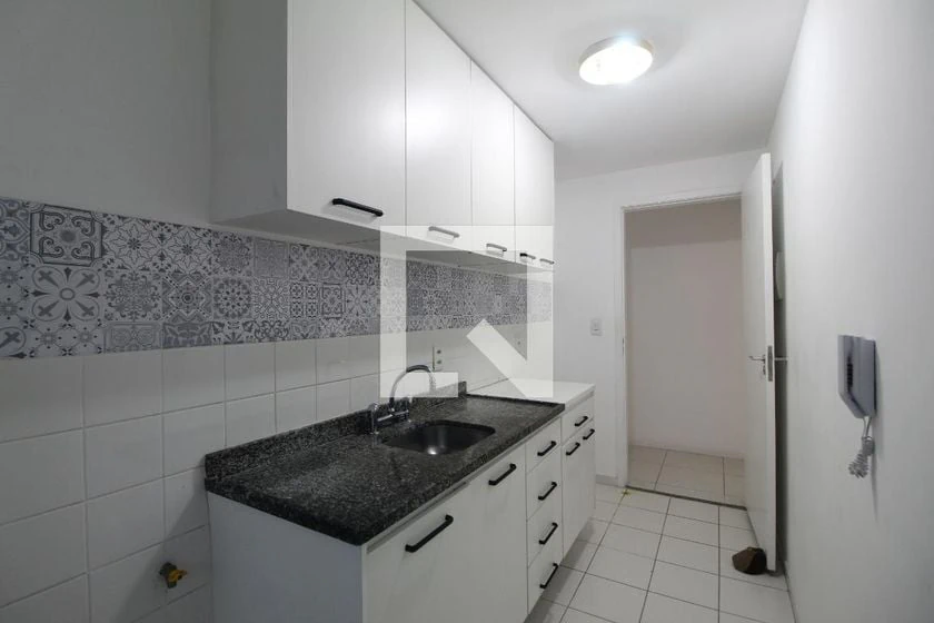 Glass-enclosed balcony in a 2-bedroom apartment, 62 m² — photo 13