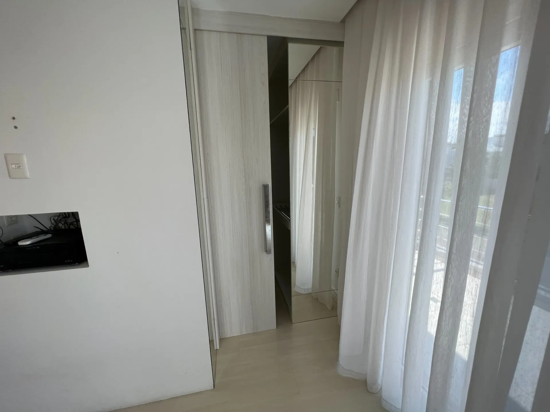 Furnished house with 6 en-suite bedrooms and private BBQ — photo 23