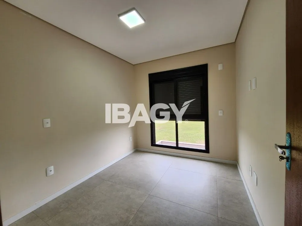 House with 3 bedrooms and an open-plan gas kitchen — photo 10