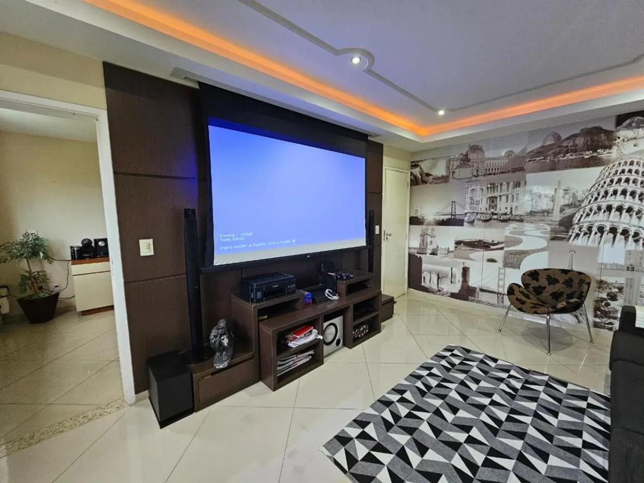 House with 5 bedrooms and open-plan kitchen — photo 16