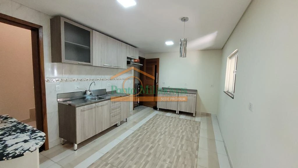 Apartamento mobiliado de 140 m² com 3 dormitórios e varanda
