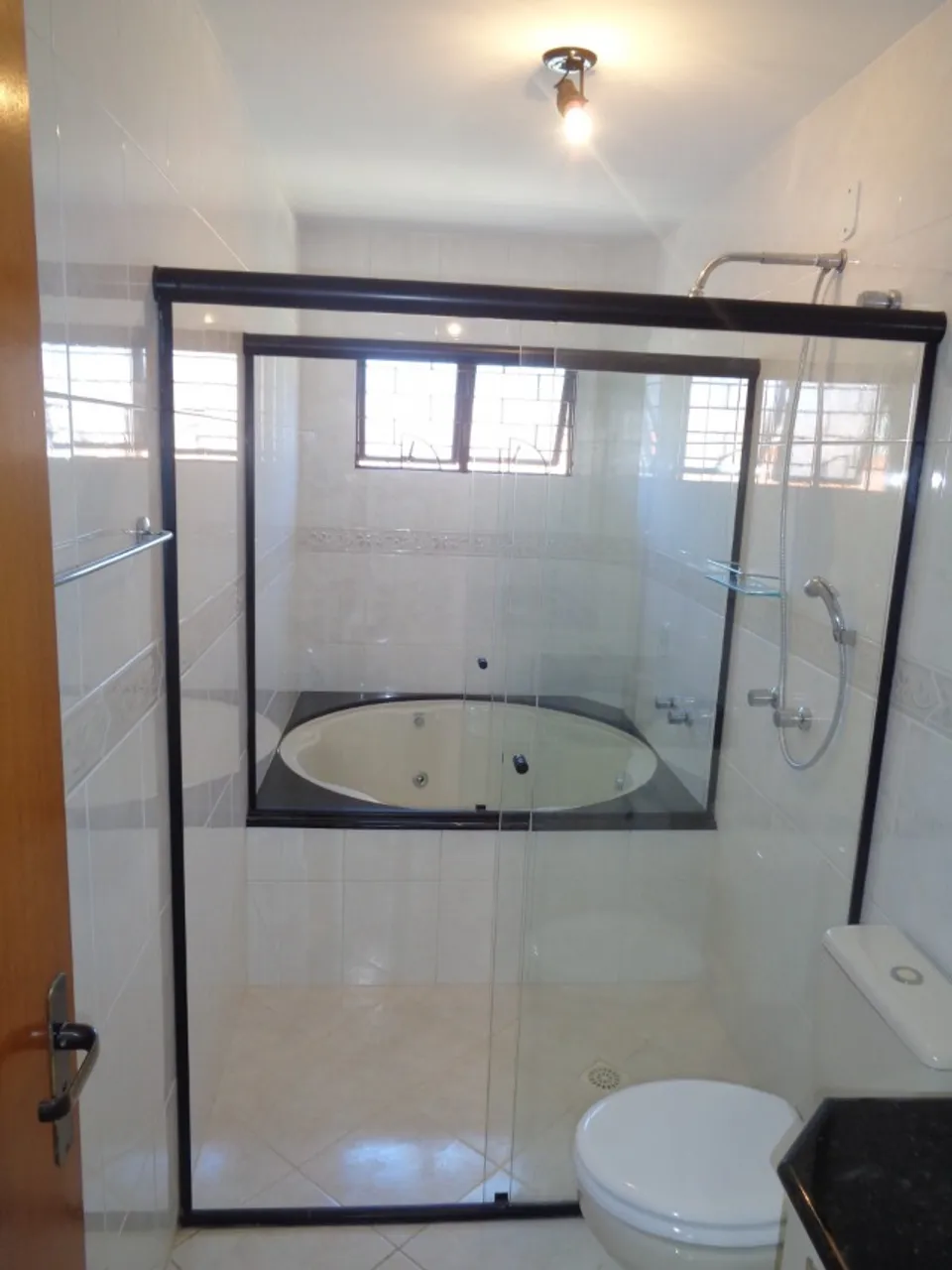 Ванна та 3 спальні: будинок 215 м² — photo 9