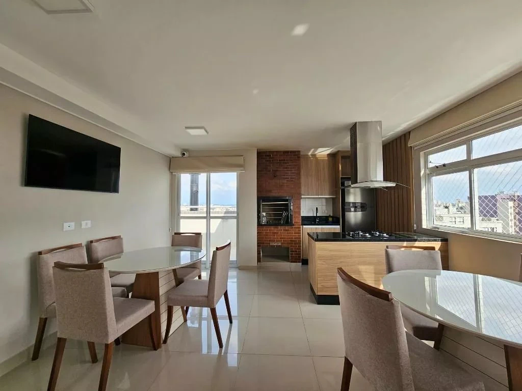 One-bedroom apartment with a grill on the balcony — photo 23