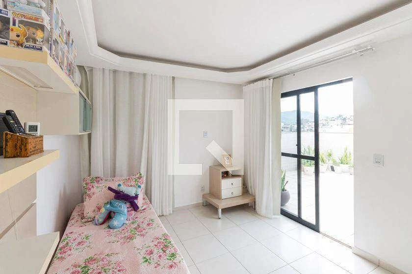 4-bedroom apartment with a mountain view — photo 13