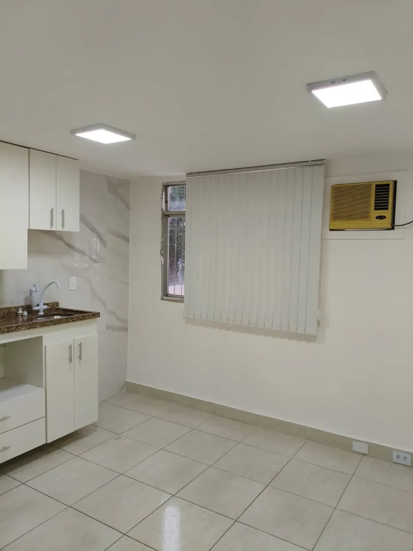 Квартира з 1 спальнею і 1 ванною без паркування — photo 7