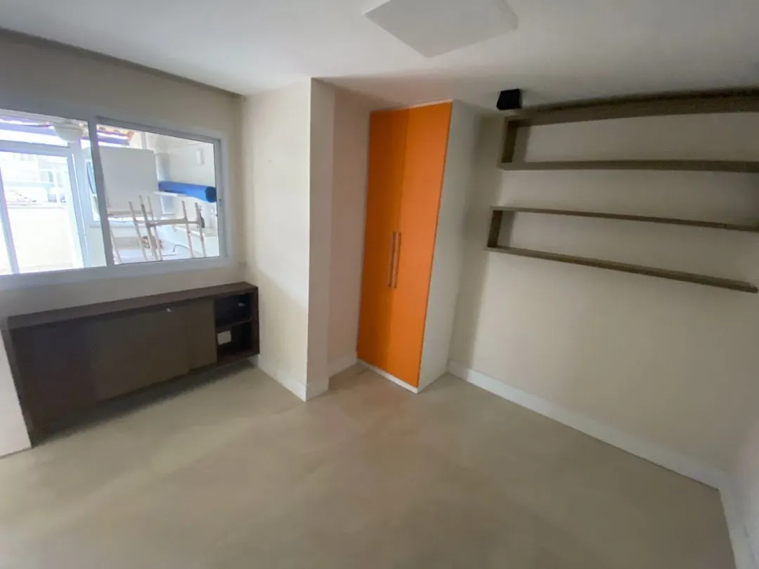 Apartamento mobiliado com 4 dormitórios e varanda — photo 21