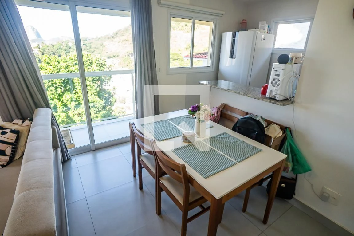 Casa mobiliada, 120 m², com janelas do piso ao teto — photo 51