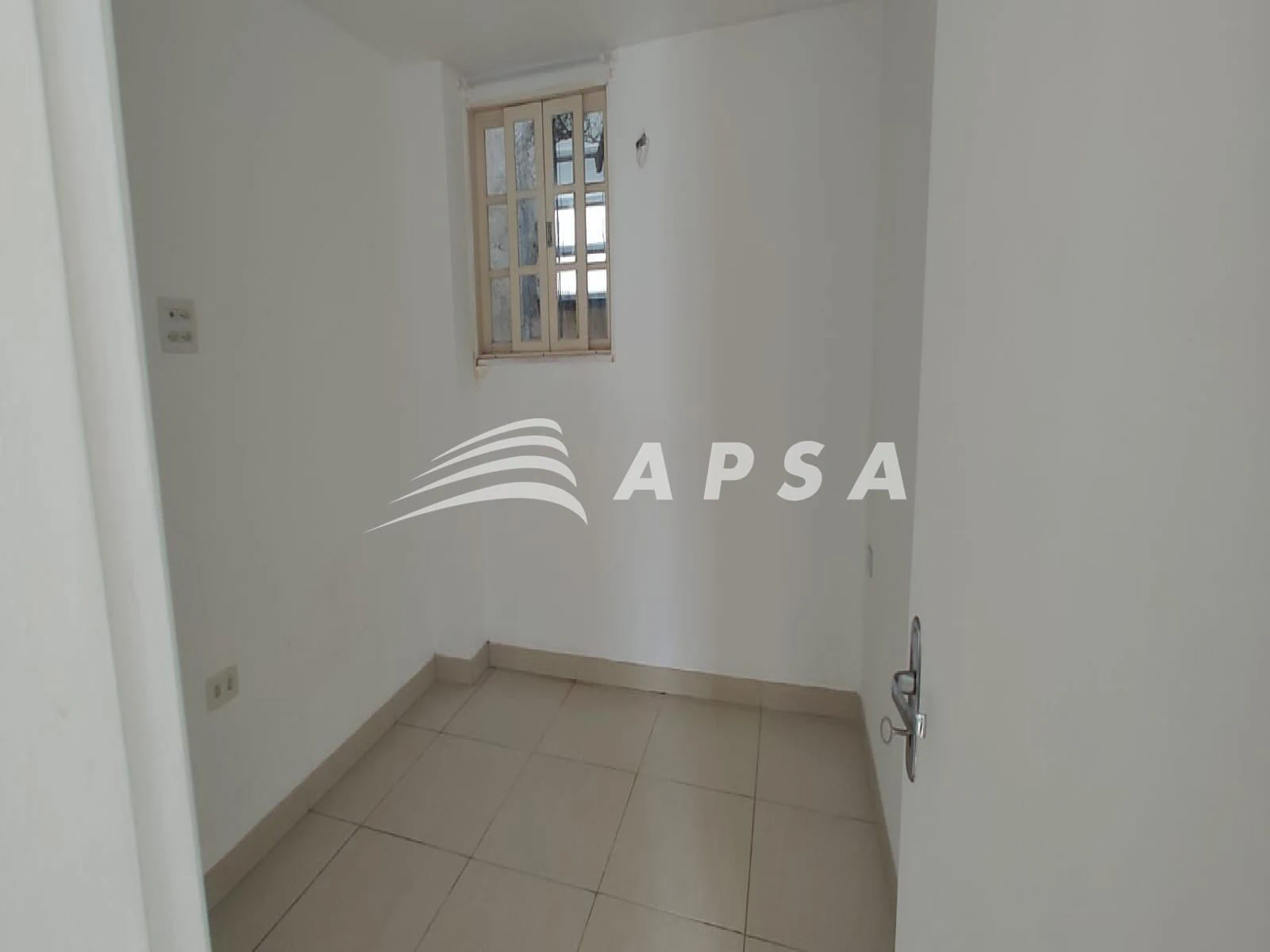 2-bedroom apartment with open-plan kitchen — photo 21