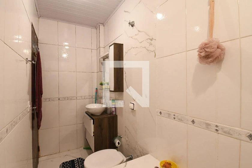 3-bedroom apartment with a bathtub in Curitiba — photo 26