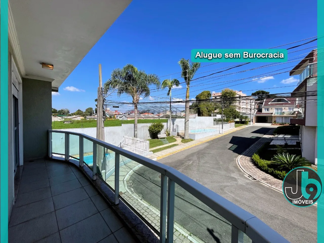 360 m² townhouse with 3 en-suite bedrooms and parking — photo 4