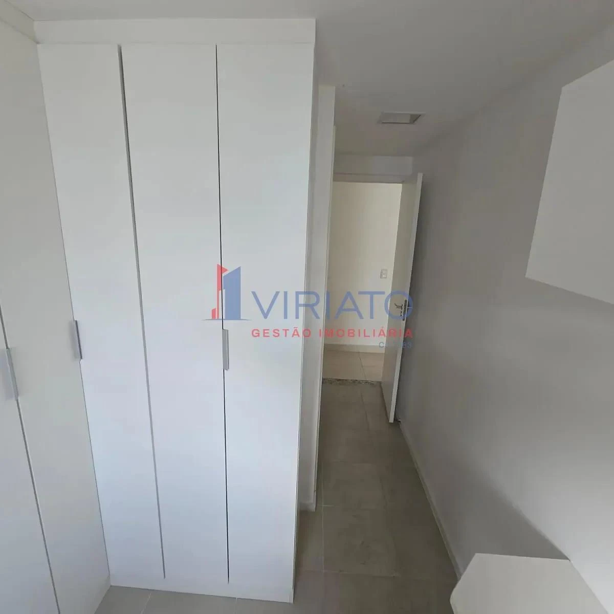 Apartment with 5 bedrooms and 2 bathrooms plus a balcony — photo 16