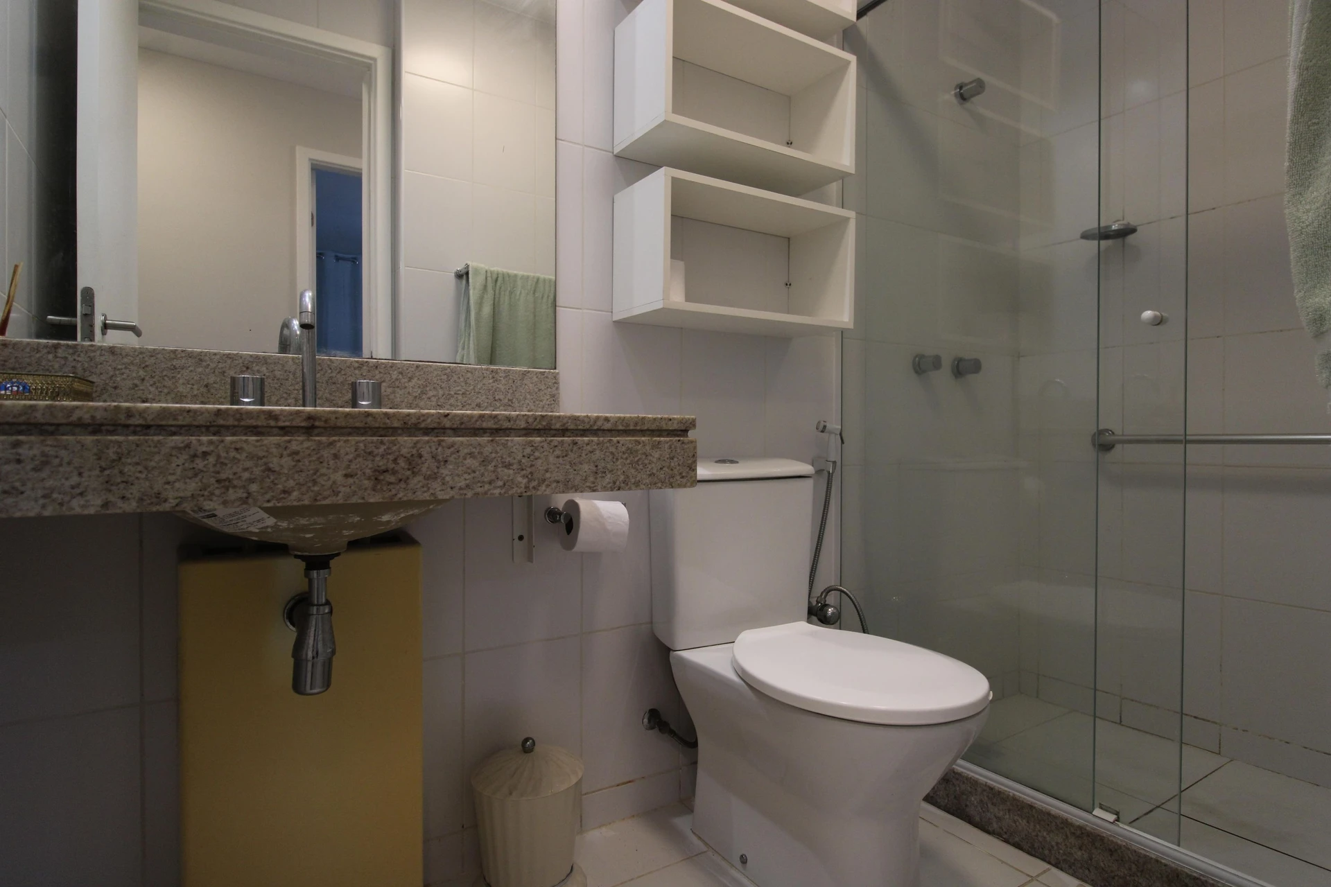 3-bedroom apartment in a building with a sauna — photo 52