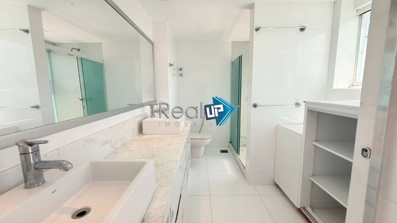 Rooftop apartment with balcony and 4 bedrooms, 5 baths — photo 25