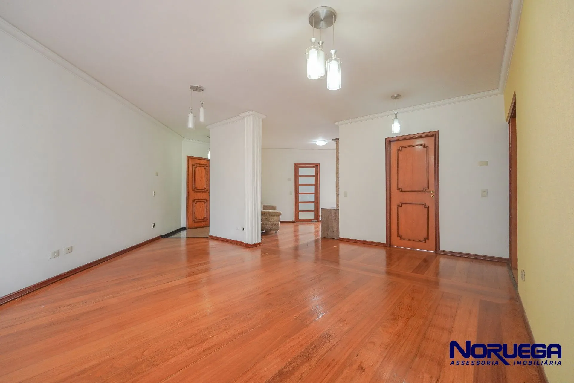 Apartamento de 4 quartos em condomínio com academia — photo 4