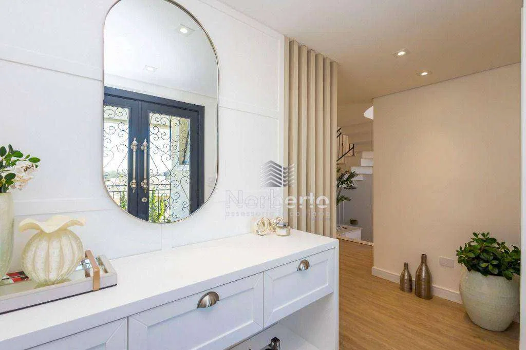 3-bedroom house with a bathtub in Curitiba — photo 26