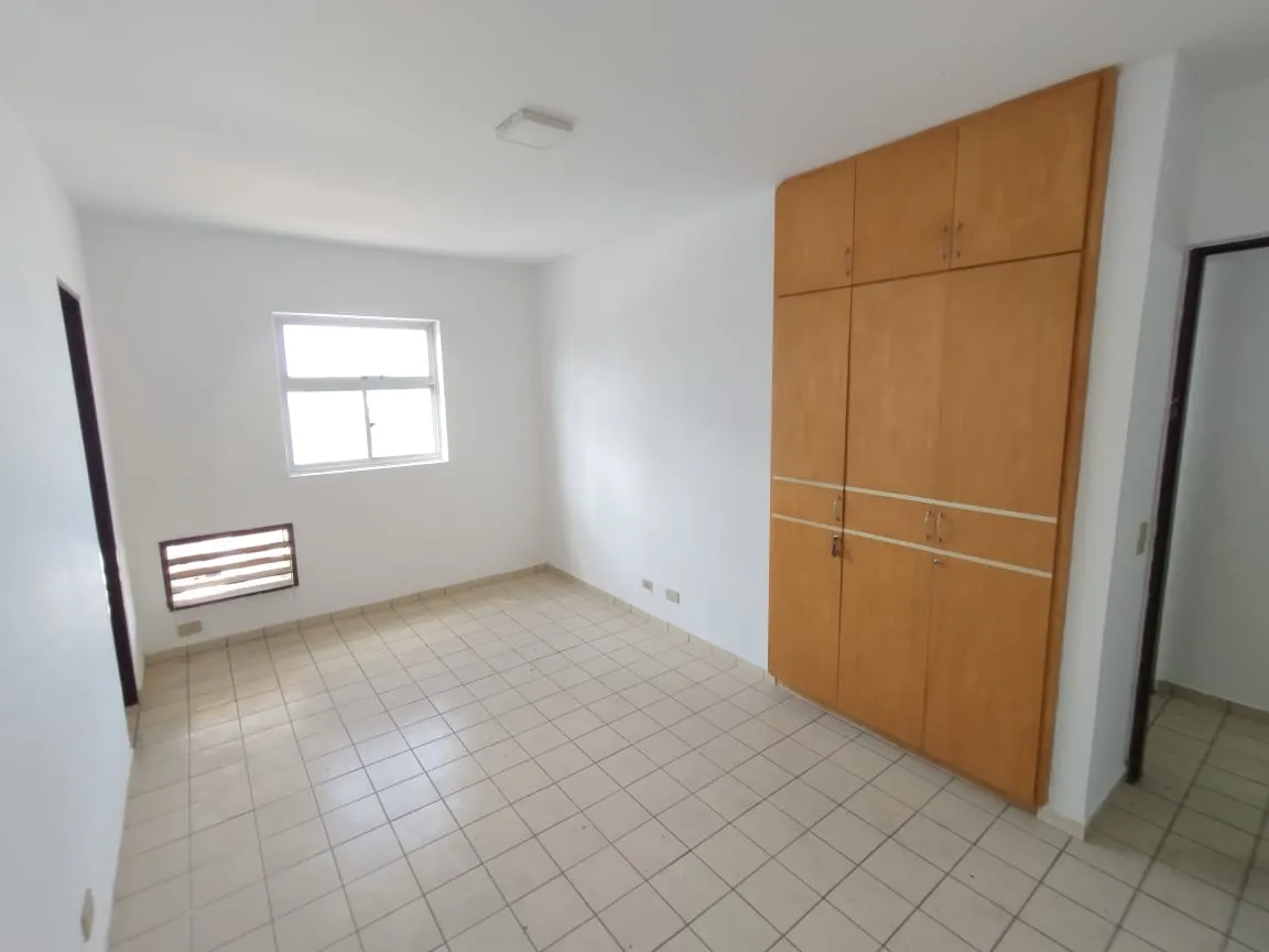 164 m² apartment with 3 bedrooms and 2 suites — photo 10