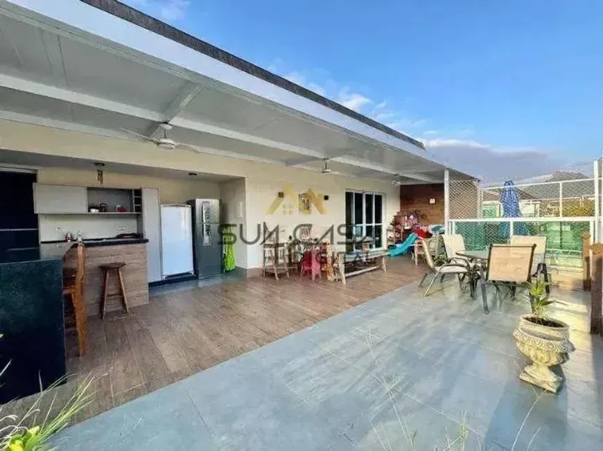 Furnished duplex with 3 bedrooms, 4 bathrooms and 208 m² — photo 25