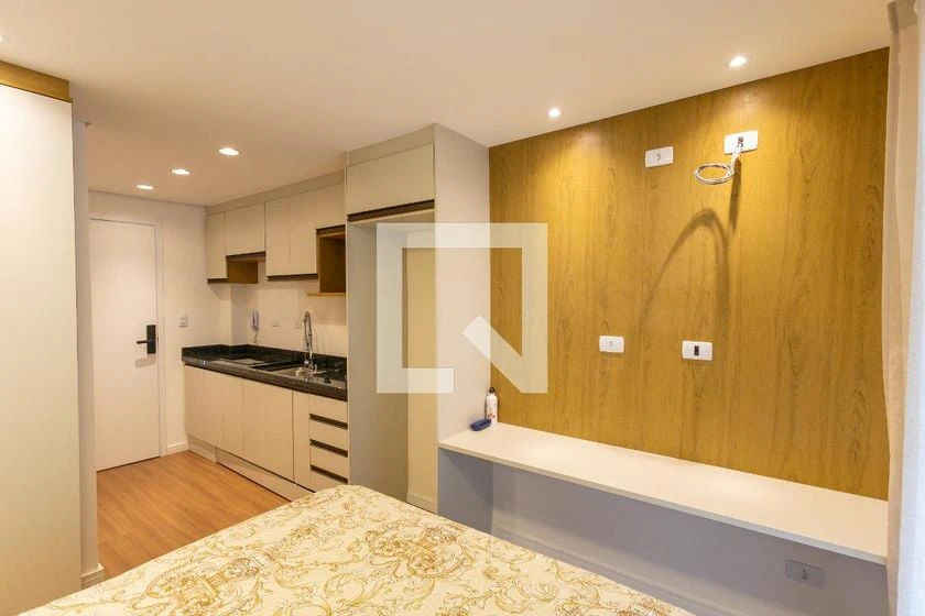 Studio, 28 m², with wood or laminate floors — photo 7