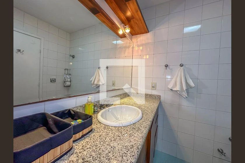 Furnished apartment with 2 bedrooms and 80 m² — photo 50