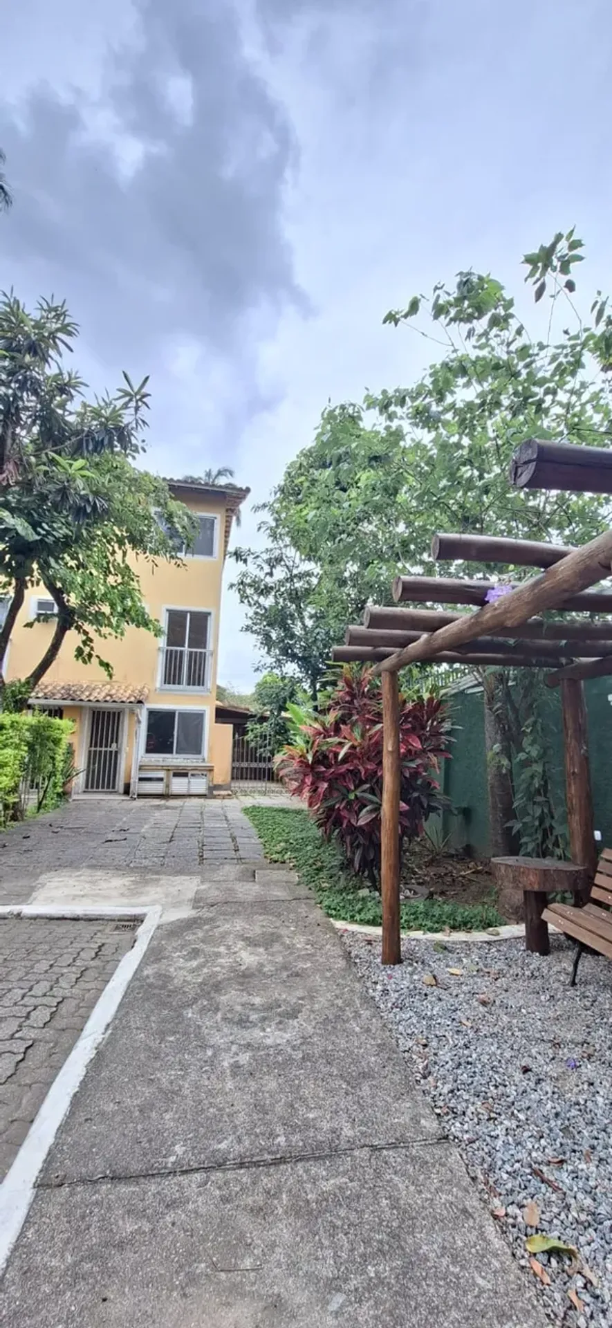 Triplex house with 4 bedrooms, 3 baths and 2 parking — photo 9