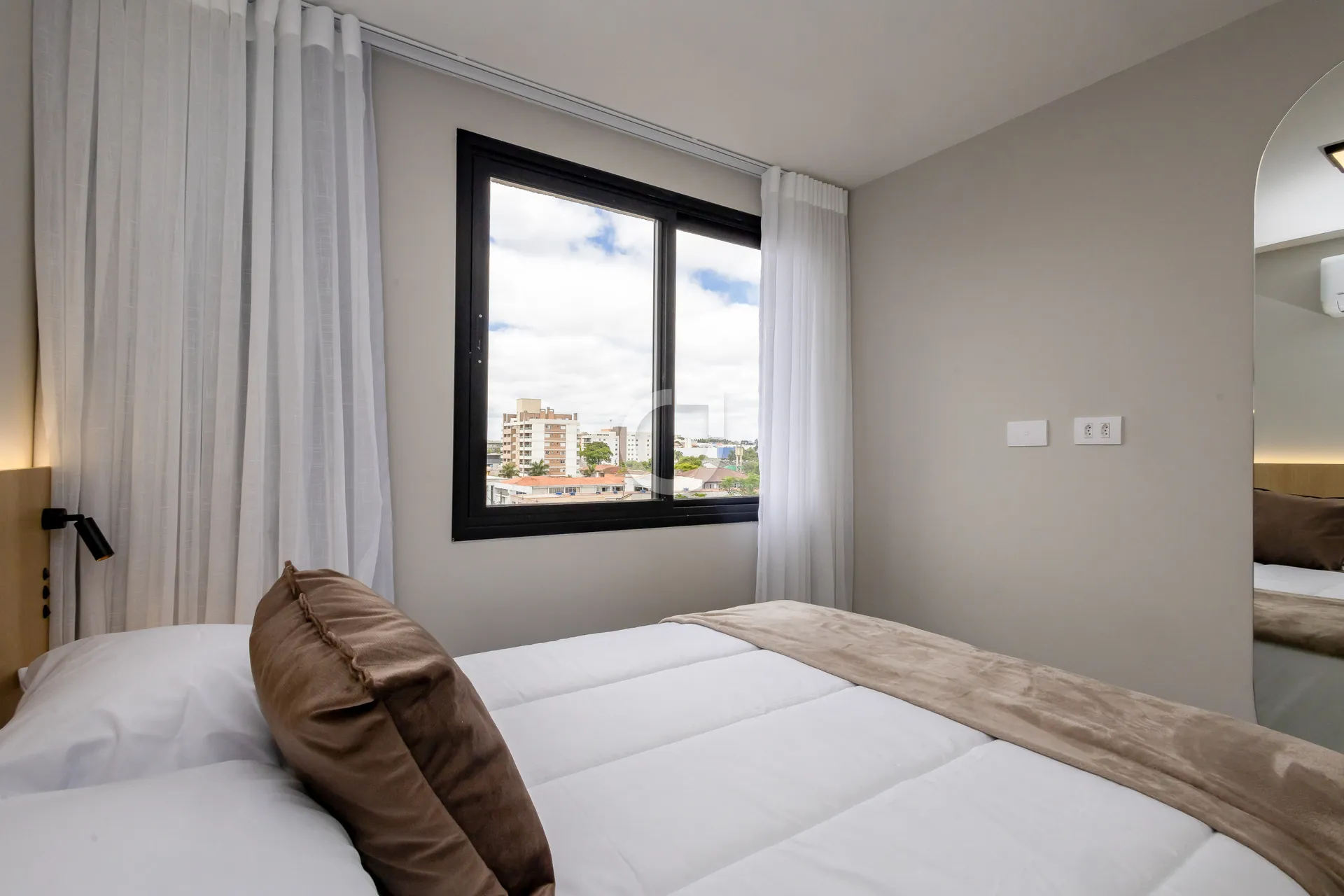 40 m² 1-bedroom apartment with en-suite and open kitchen — photo 4