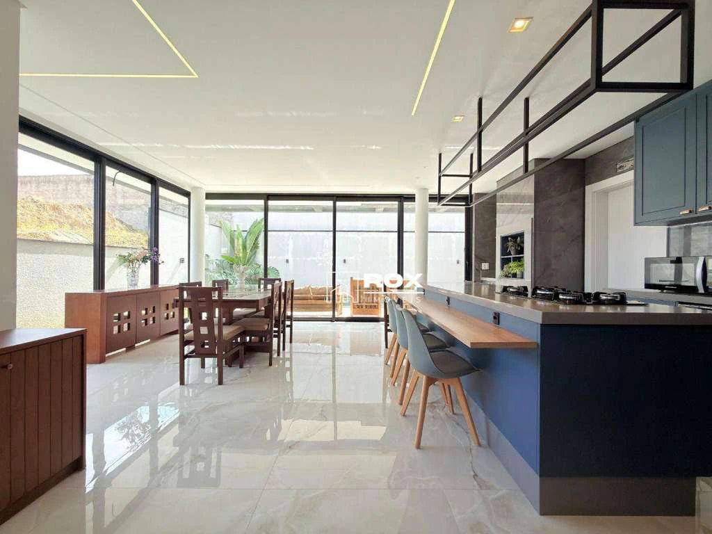 Casa com 4 suítes, 300 m² e 4 vagas no quintal — photo 3