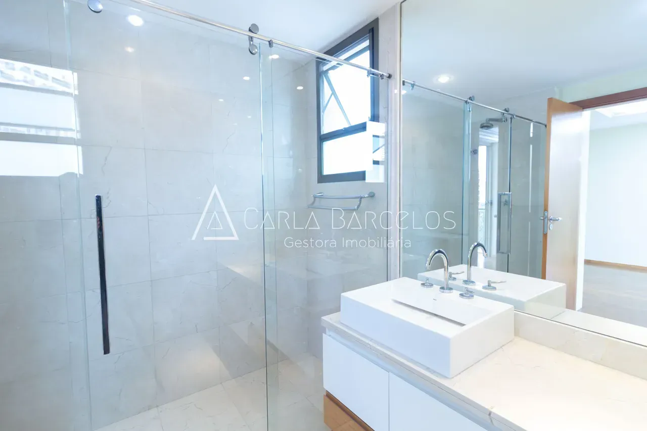 Apartamento com 4 quartos, 5 banheiros e 2 vagas — photo 4
