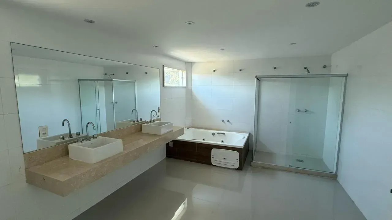 Casa com 5 quartos e 5 banheiros, 900 m² — photo 15