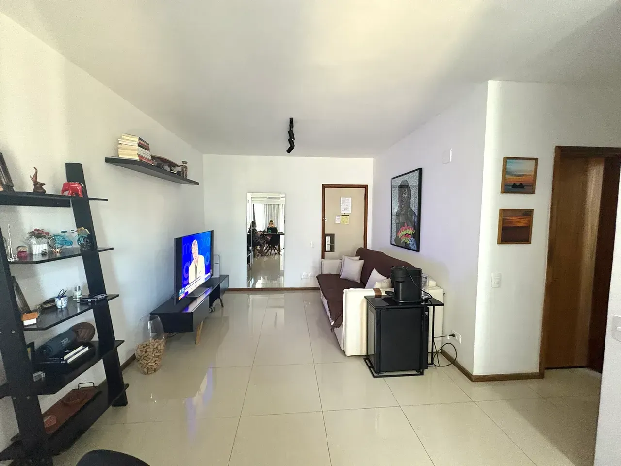 Furnished 1-bedroom apartment with city and water view — photo 14