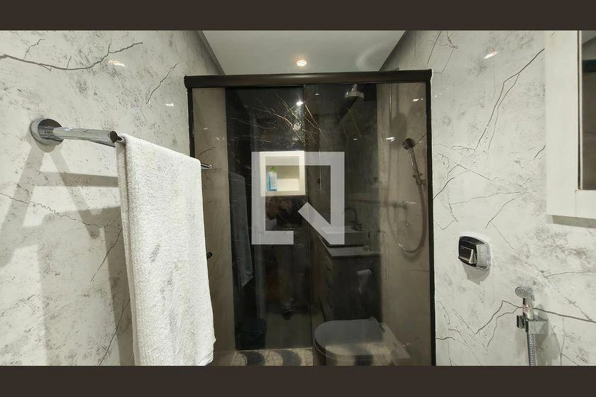 Washing machine in a 4-bedroom apartment, 205 m² — photo 19
